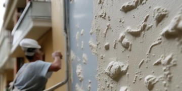 可以找物业刮腻子吗？