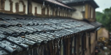 别墅漏雨，物业到底管不管？